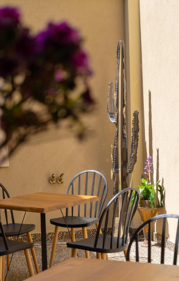 Albero Hotel Perama  外观 照片