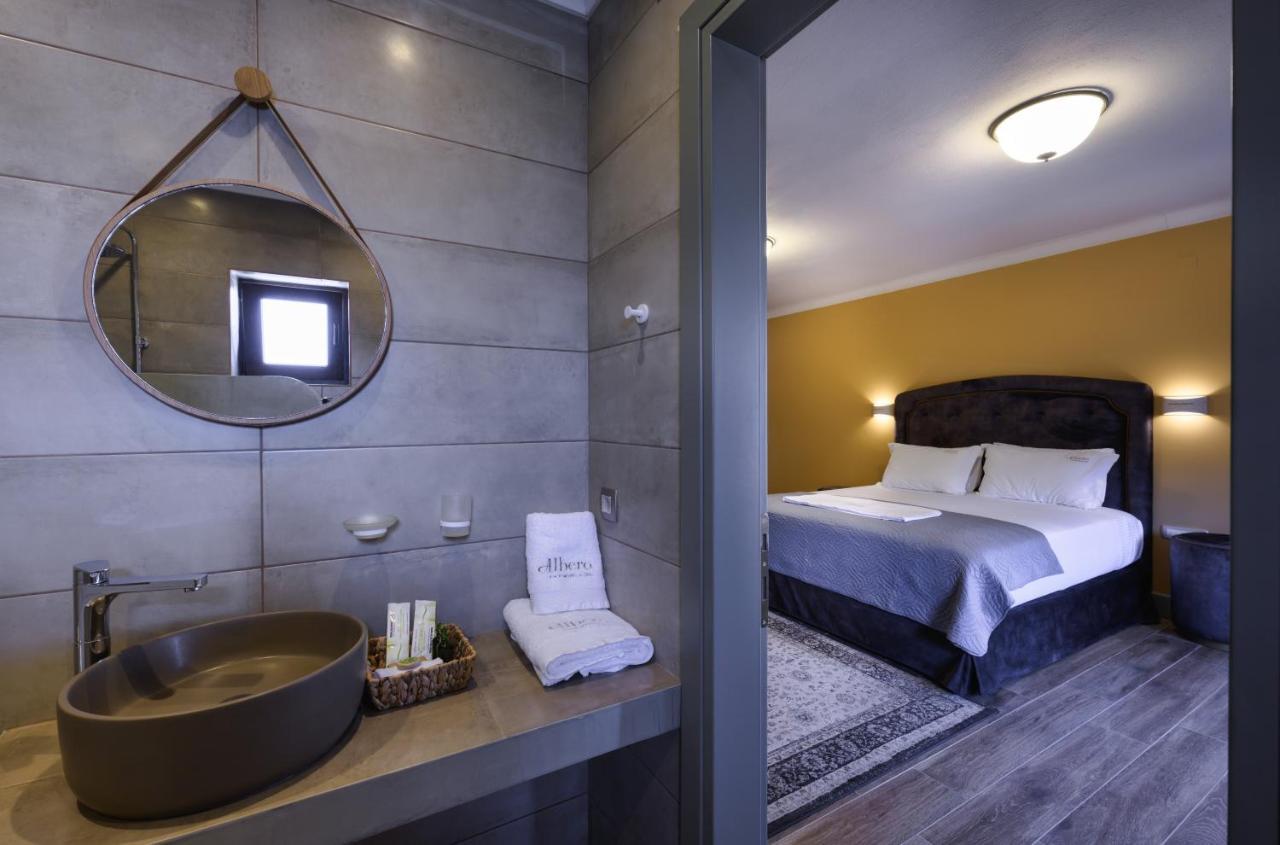 Albero Hotel Perama  外观 照片