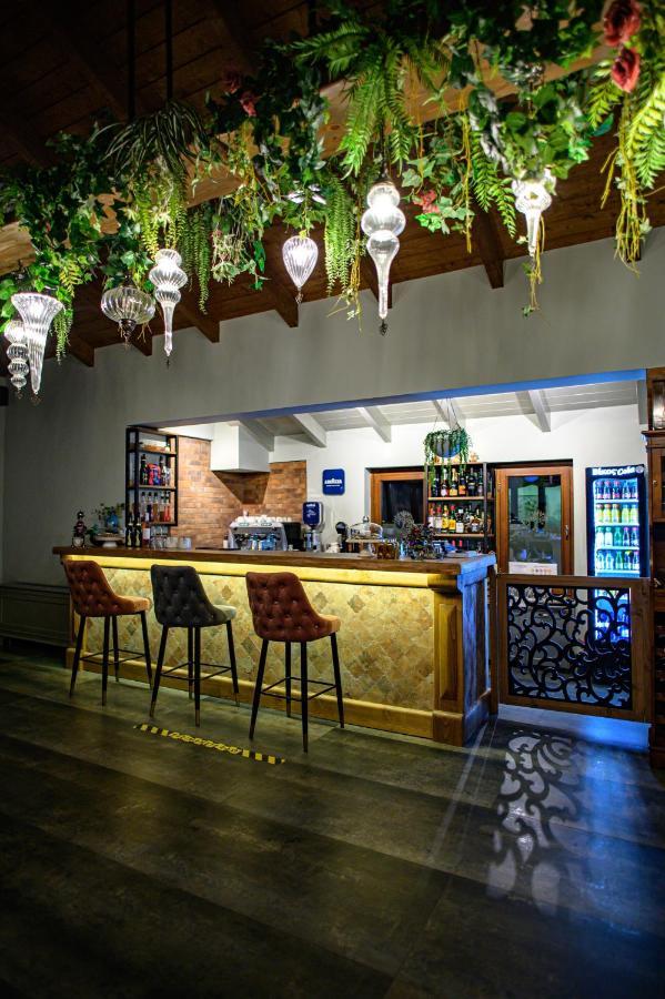 Albero Hotel Perama  外观 照片