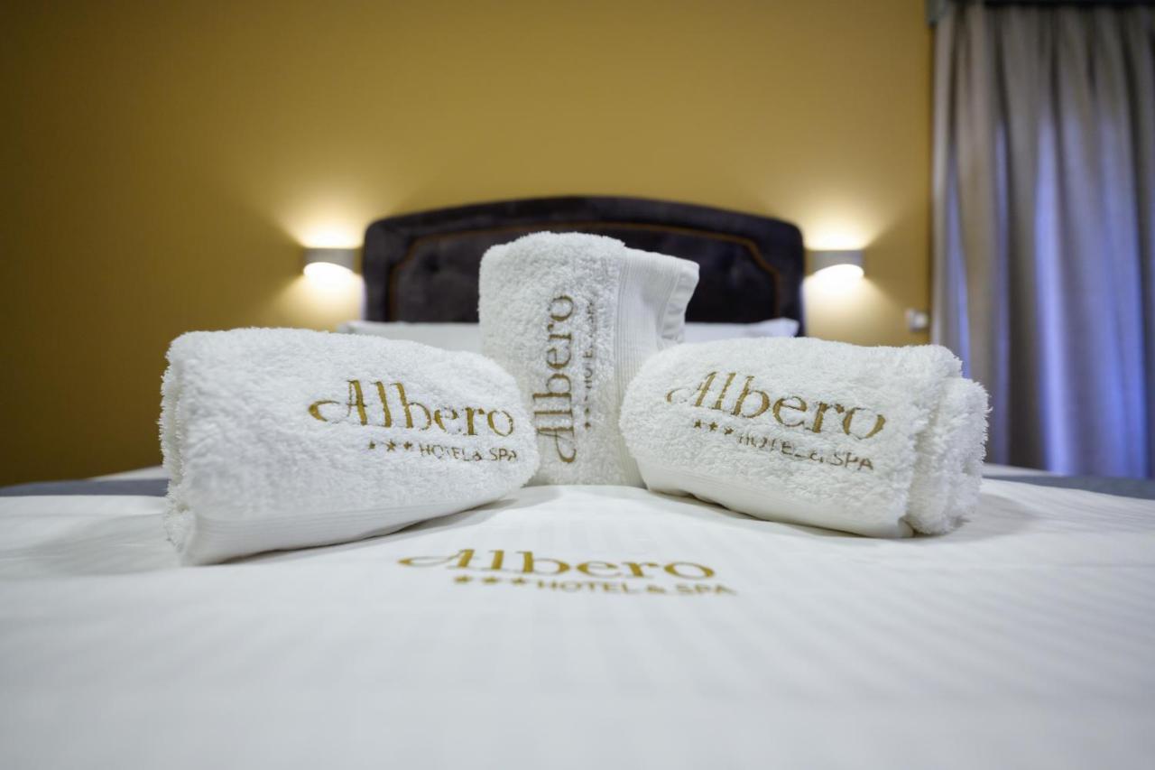Albero Hotel Perama  外观 照片