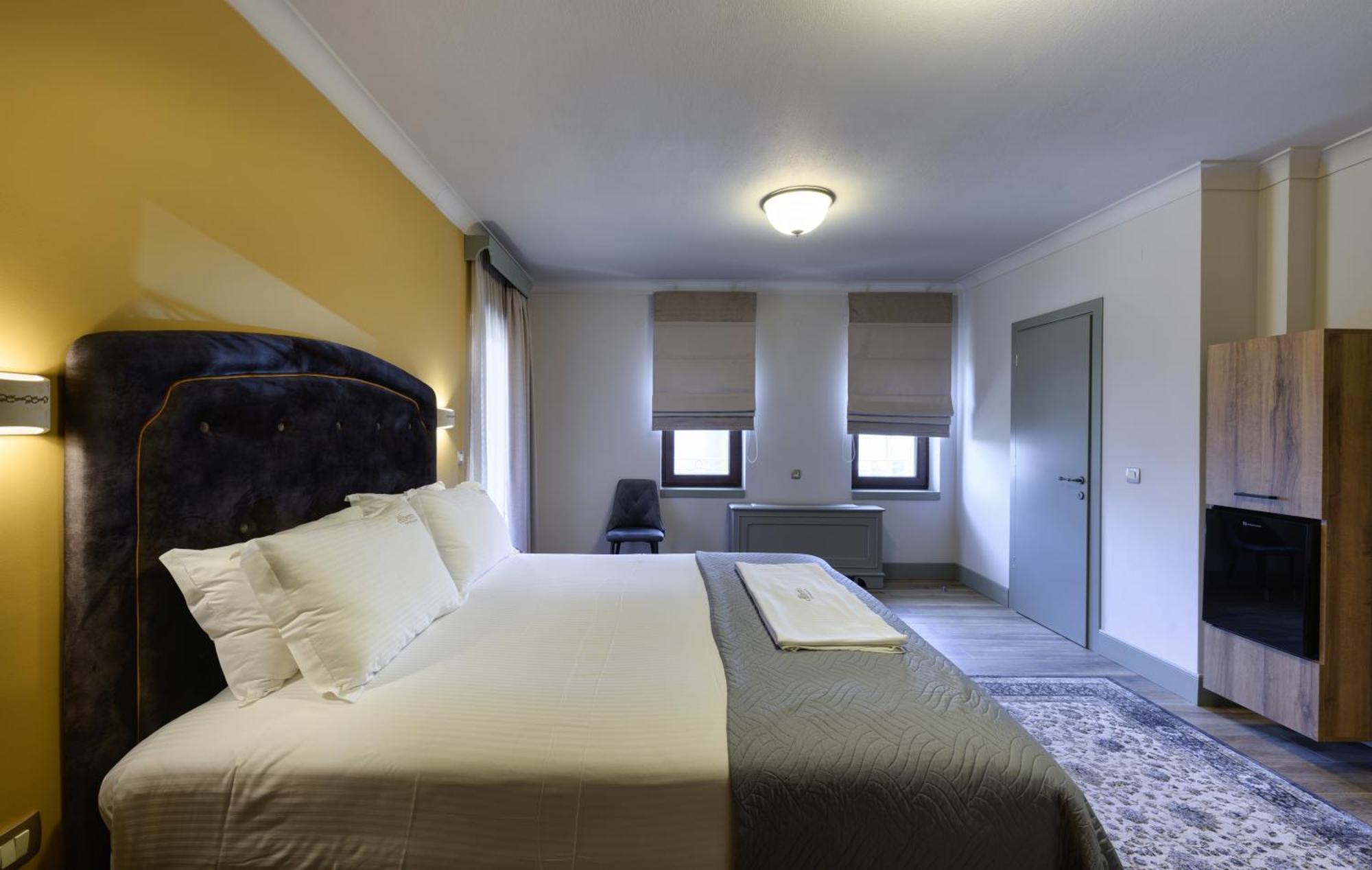 Albero Hotel Perama  外观 照片